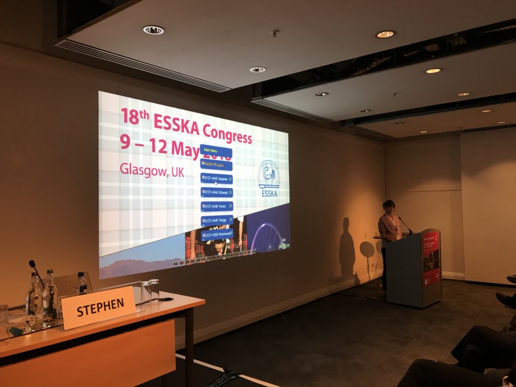 painphysio's tweet photo. @ESSKA_Congress  A full room for the patellofemoral talks. They were standing in the aisles! Most took part in my ‘hand on knee experiment’! Look out for my recording of this talk that I’ll post soon #Esska2018 #thepaincoach https://t.co/t12wgZA2jz