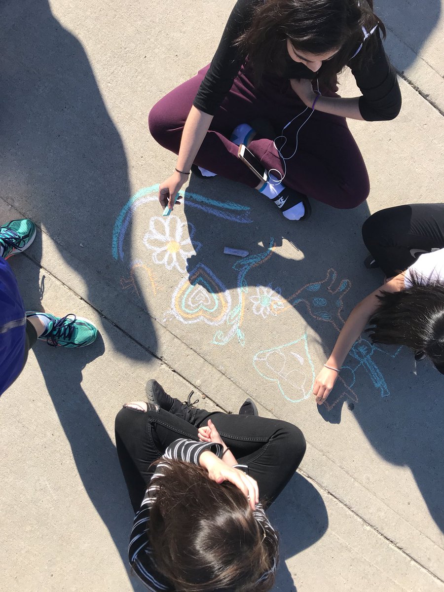 MsTanHDSB's tweet photo. #wellnessweek #Friyay @GarthWebbSS https://t.co/WAZ5Yu8vOv