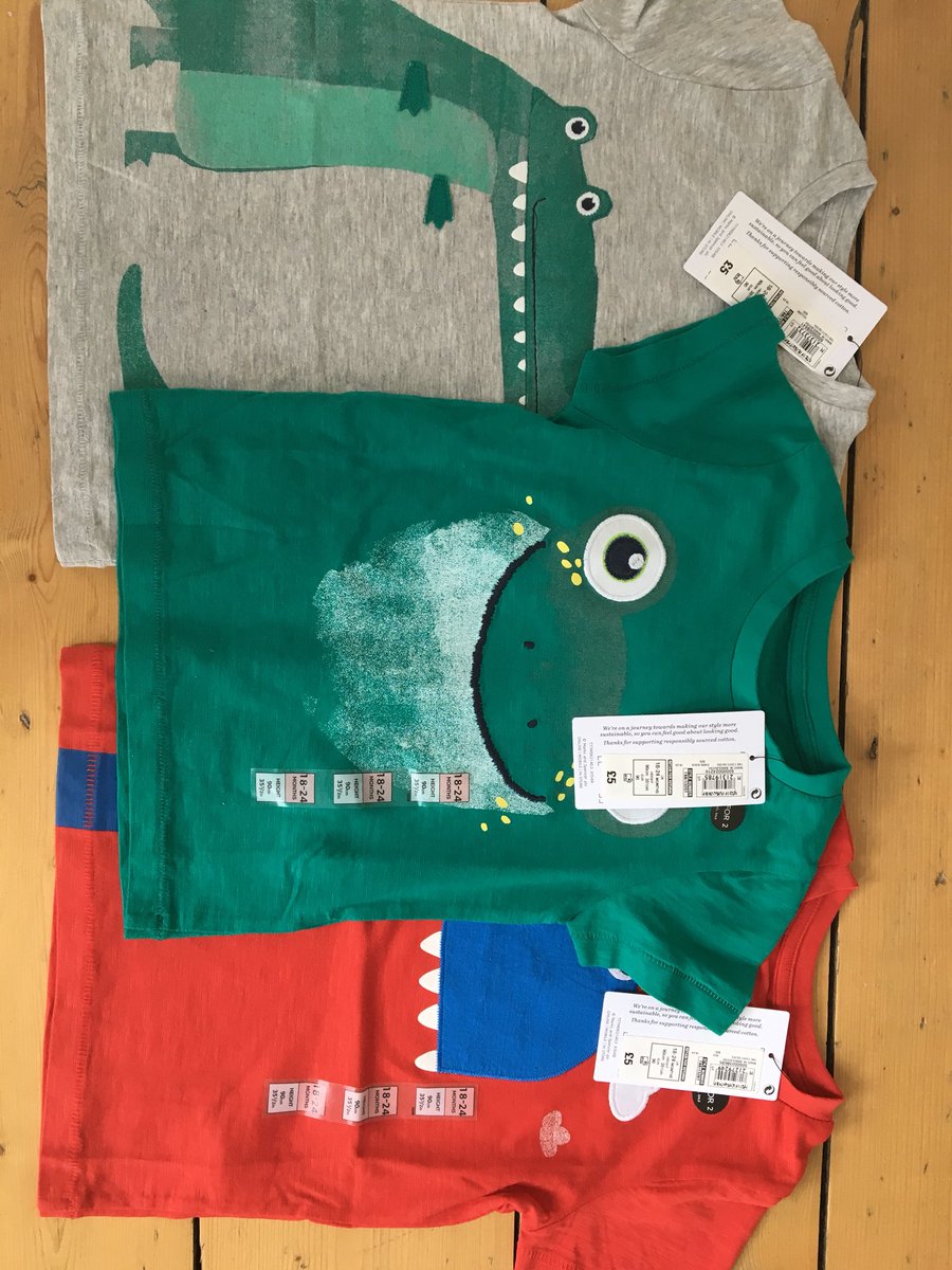 LindsayButcher's tweet photo. @marksandspencer ordered 3 t-shirts in 3for2 offer. All size 18-24 mths but the green one is significantly smaller than the other two? Very frustrating. Can you help? https://t.co/ecM33oTPn3