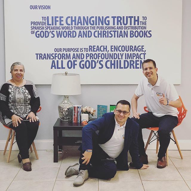 Editorial Unilit (@editorialunilit) on Twitter photo Nuestros amigos de <a href="/clc_colombia/">CrystaL Clear CLC Colombia</a> en nuestras oficinas para darle comienzo a esta nueva alianza. #nuevoscomienzos #ideasnuevas #nuevoslibros Nuestros amigos de <a href="/clc_colombia/">CrystaL Clear CLC Colombia</a> en nuestras oficinas para darle comienzo a esta nueva alianza. #nuevoscomienzos #ideasnuevas #nuevoslibros