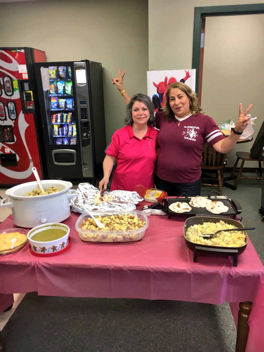 bandclaughton's tweet photo. Big thank you to @TeamClaughton for all of the tokens of appreciation this week! #Breakfast #LunchTWICE #Coupons #FreeShirts #TeacherAppreciationWeek https://t.co/M3du3yBuRM