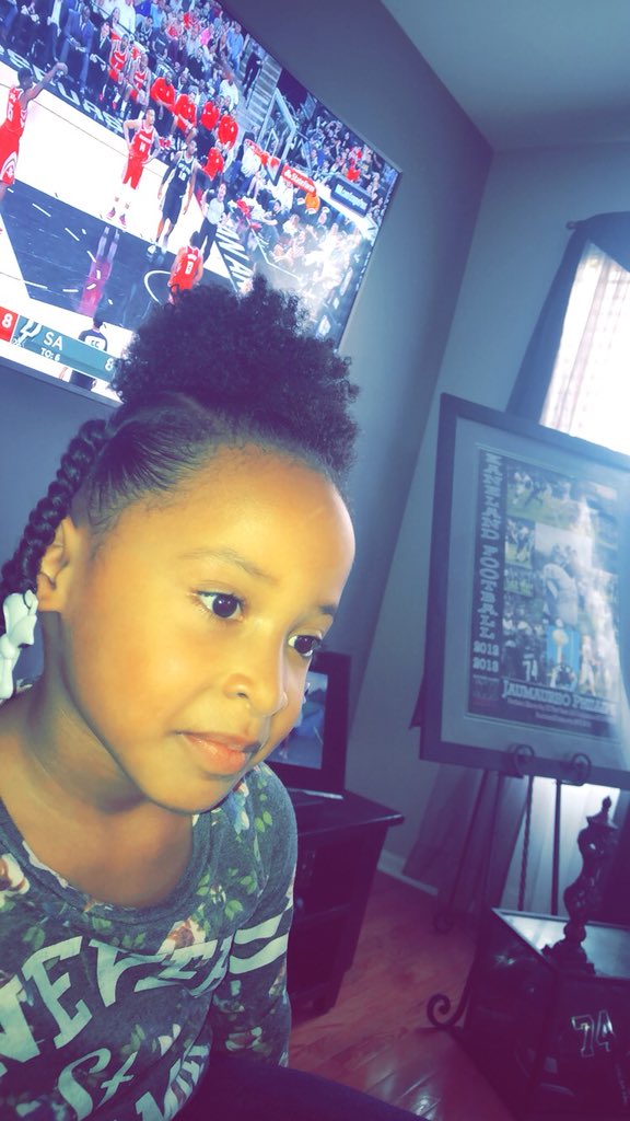 JaumaureoP's tweet image. Happy birthday to my niece! I love you crazy girl! She is the craziest one of the 4 of then no doubt! See you soon MoMo! ❤️ #1of4 #Nieces