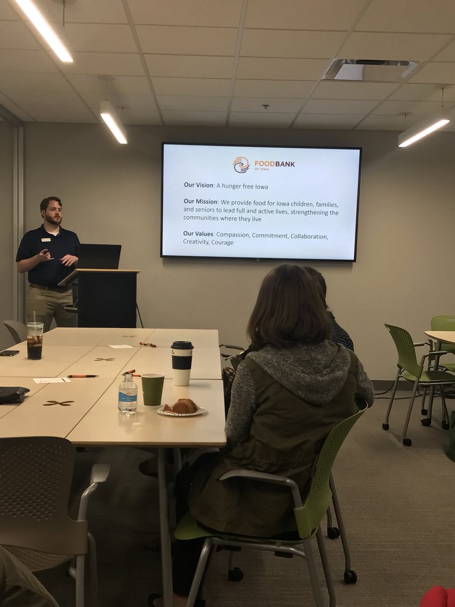 kdevorestanley's tweet image. Starting off my day right @PRSACIowa Friday FYI- talking about storytelling @FOODBANKIOWA