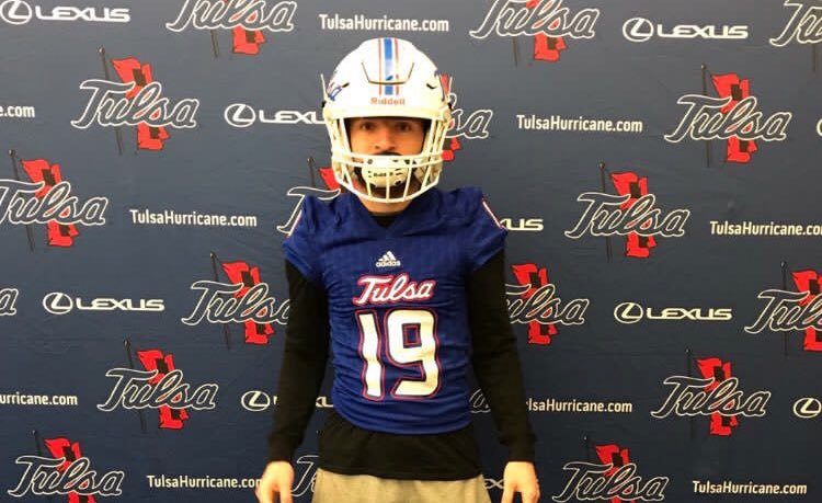 TreHowardWR's tweet image. 🚨LOOKING FOR A HOME🚨
Tre’ Howard
6’0” 
180lbs
3.0 GPA
4.49 40
220 Bench
3 years of eligibility 
hudl.com/video/3/419147…