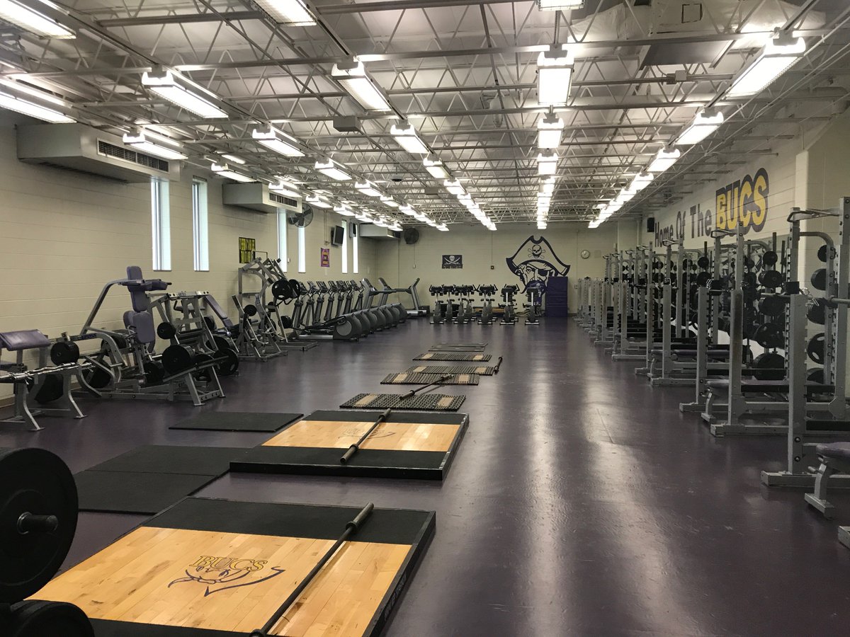 bestweightroom's tweet photo. 💪Belvidere HS - Belvidere (IL)💪 https://t.co/dEYcYQ57X5