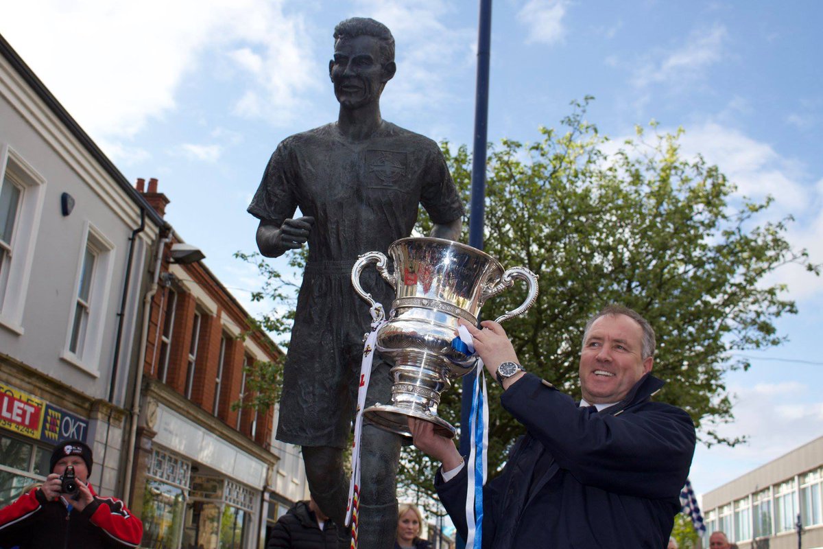 smalltown88's tweet image. The 🏆 Is Home.  ⚽ #coleraine #colerainefc #irishcup