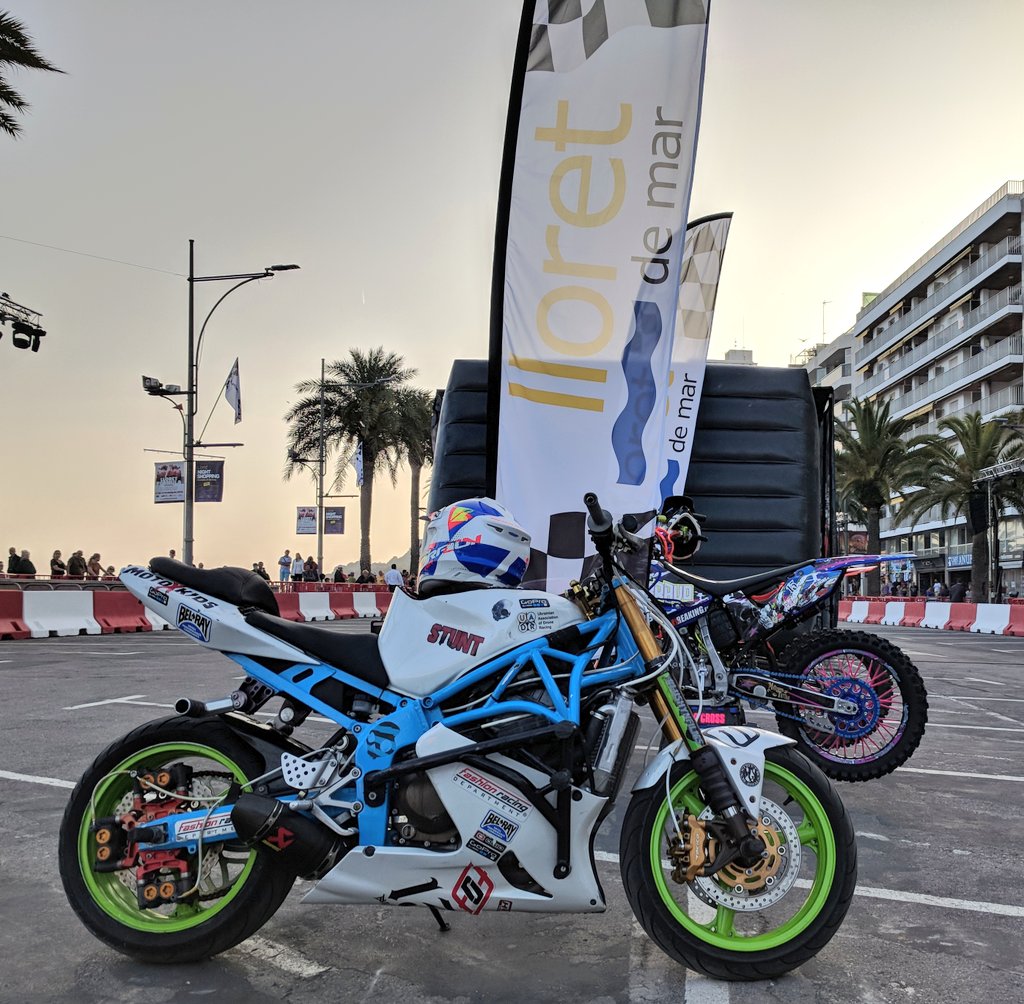 Promocio_Lloret's tweet photo. 🏍️ Moto FMX Stunt Show del #LloretFormulaWeekend
🕘 21h
📌Pàrquing de Sa Caleta
#ViuLloret #MyLloret https://t.co/Xtkd48VaQu