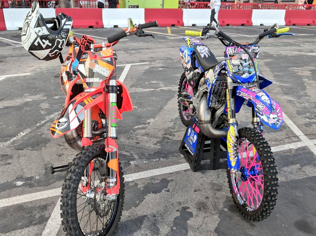 Promocio_Lloret's tweet photo. 🏍️ Moto FMX Stunt Show del #LloretFormulaWeekend
🕘 21h
📌Pàrquing de Sa Caleta
#ViuLloret #MyLloret https://t.co/Xtkd48VaQu