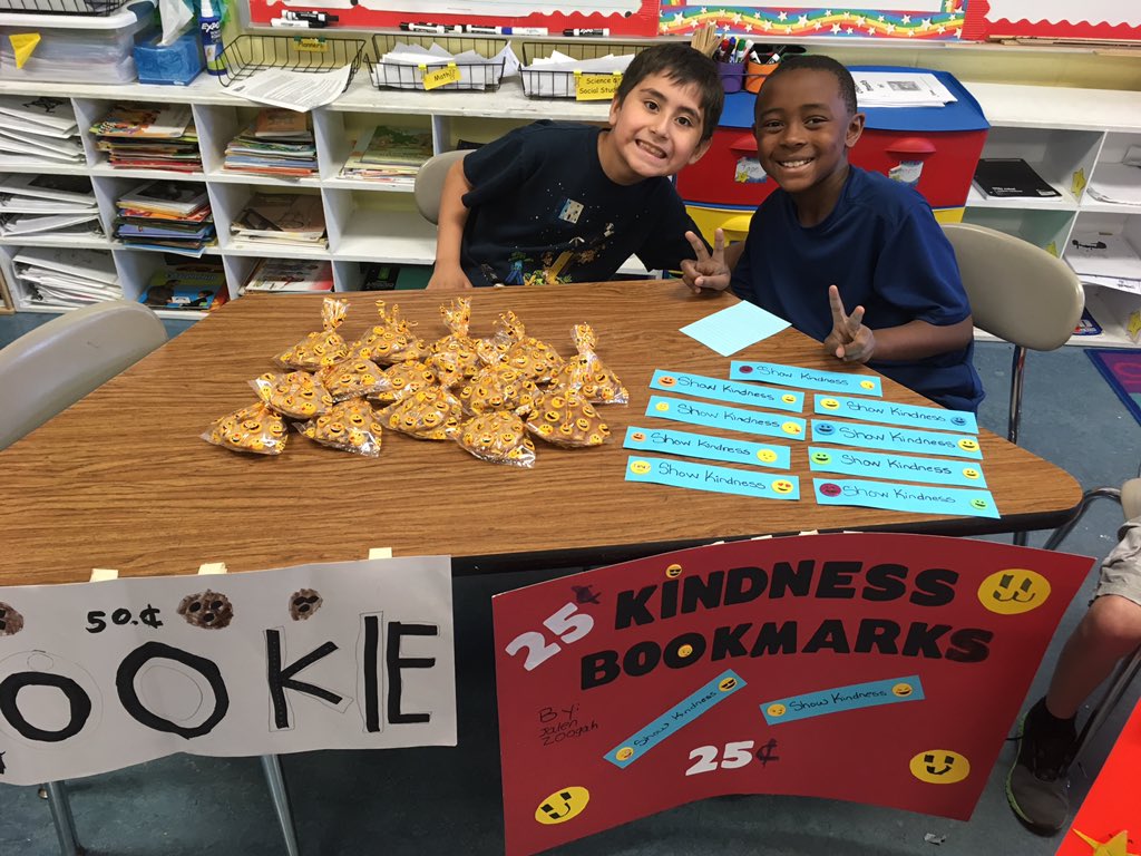 Amanda Luedecking tweet media