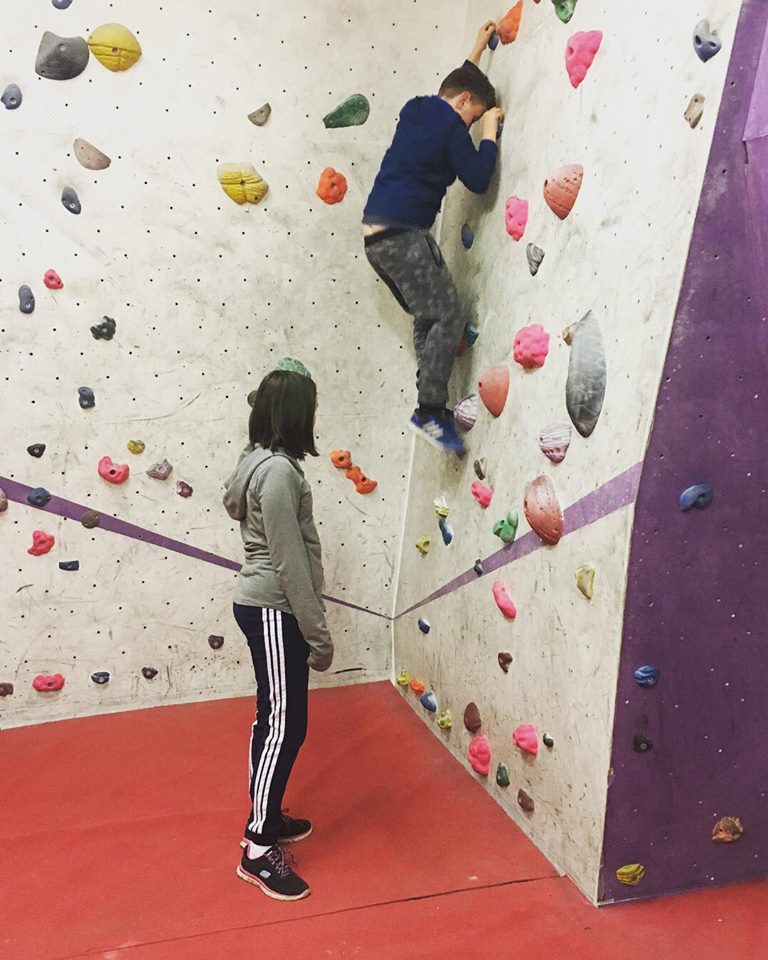 OswClimbing's tweet photo. Here are our Induction Giveaway Competition winners having a great time on the walls! https://t.co/9TjWwteoK2