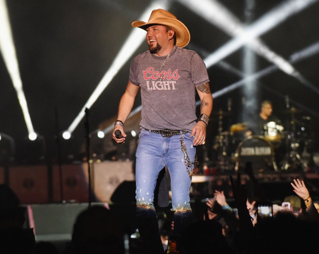 GoCountry105's tweet photo. ICYMI: @Jason_Aldean talked with #GrahamInTheMornings about his new #Nashville restaurant, new album #RearviewTown, upcoming #SoCal shows and more. https://t.co/1oVKkDgiVJ https://t.co/0Sg7blvEKF