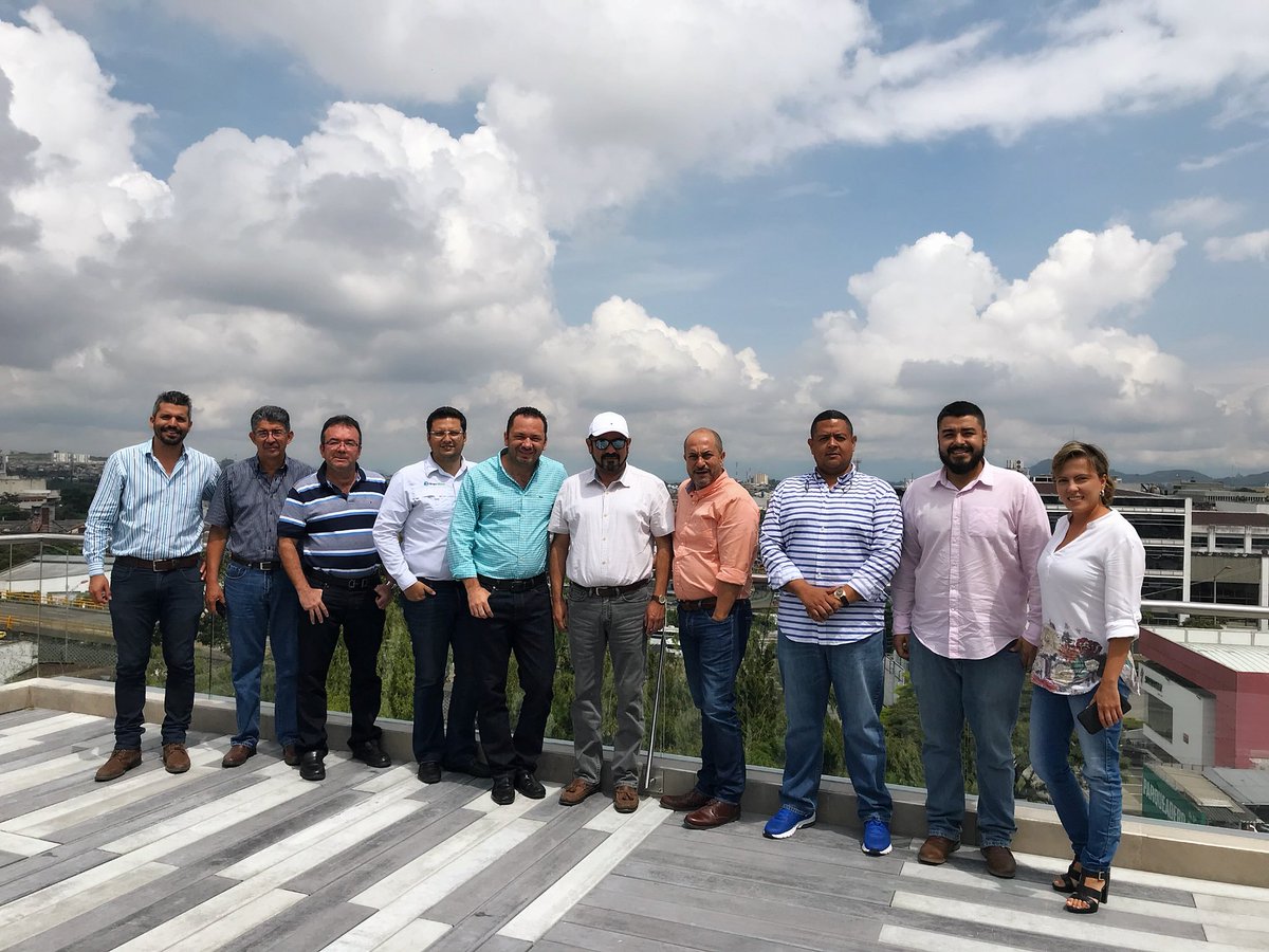 Integra_S_A's tweet photo. Comisión de Tegucigalpa visita nuestras instalaciones para conocer el proceso de transformación y consolidación de nuestro SITM https://t.co/sJM2k2Dx3k
