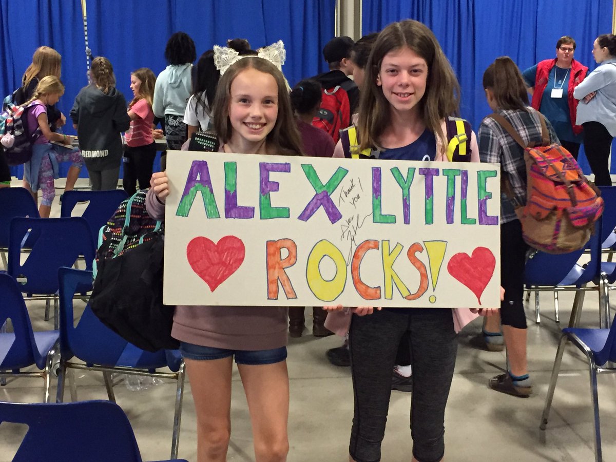 RCFI_library's tweet image. We have some big @alex_lyttle fans! #FestivalofTrees