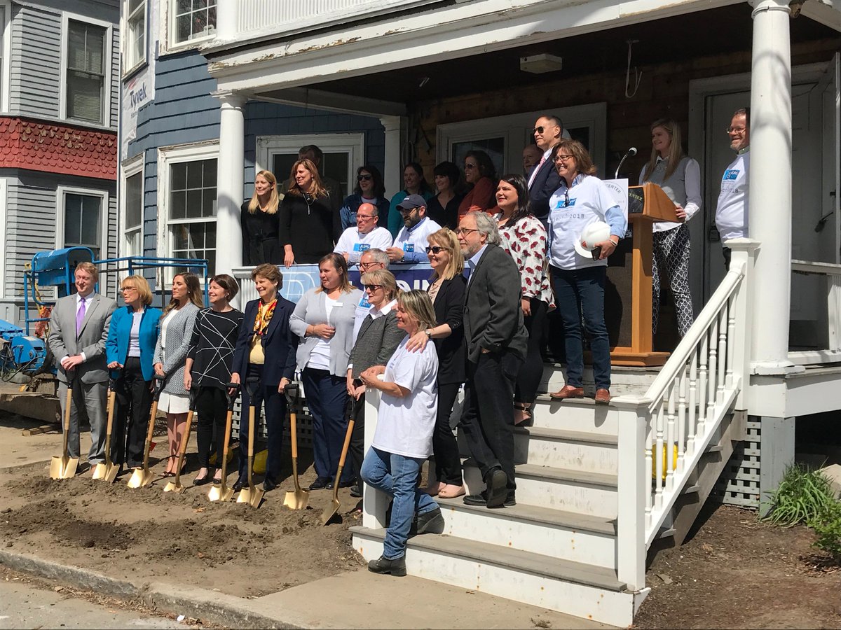 BuildChapman's tweet photo. Today we celebrated the #groundbreaking for @BldgOnHope's project with @_CCCNH! We are so proud and excited to support these amazing organizations. #construction #support #NewHampshire @WarrenstreetArc https://t.co/urD8c865NB