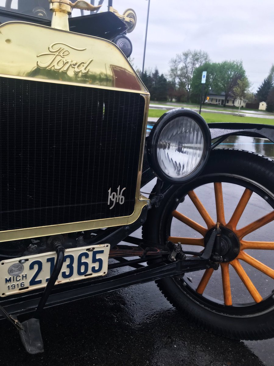 scole123abc's tweet photo. Living history lesson right here at SPE #SPEinspires #AlwaysLearning #Clarkston https://t.co/zVoPclxpFE