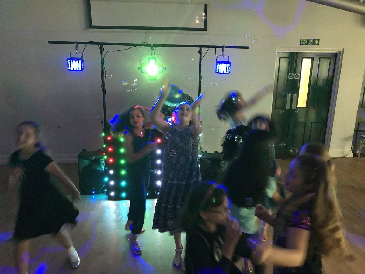CStewart_CS's tweet photo. What a magical time we are all having at the @SHSParentsAssoc disco! Some amazing moves on show from @SHSGirlsPrep @SHSBoysPrep pupils (and staff)! https://t.co/Nwlffal1XN