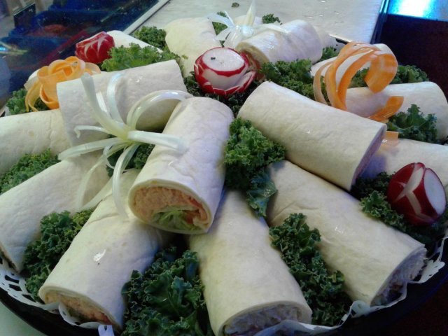 TenaflyKosher's tweet photo. Skip the flowers and let Mom know she's worthy of a feast. https://t.co/AM4rlyxTMJ