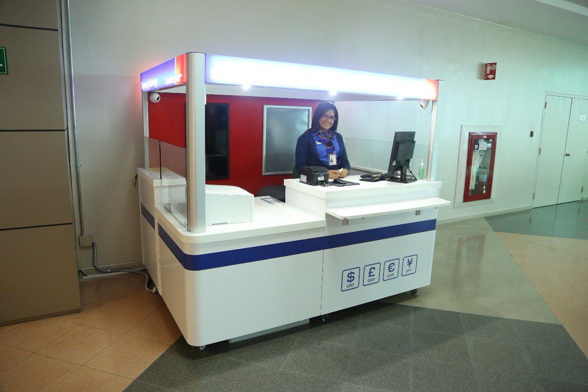 tocumenaero's tweet photo. Seguimos mejorando el servicio al pasajero. Abrió un nuevo local de Travelex para el cambio de dinero, ubicado en el muelle norte del #DuttyFree, para mayor comodidad de los viajeros. #HubDeLasAmericas https://t.co/Lg25tJCI6W