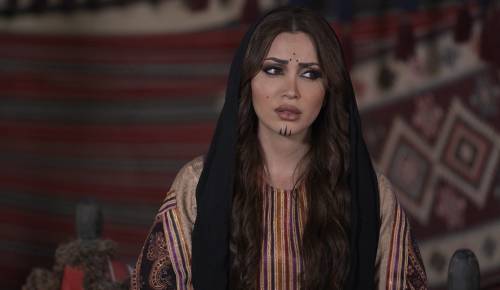 .
.
.

هذا وأَنـٱ مغليك ، ضيقت صدري
وشلون اجل لو كآن : قلبي عدوك
.
.
.