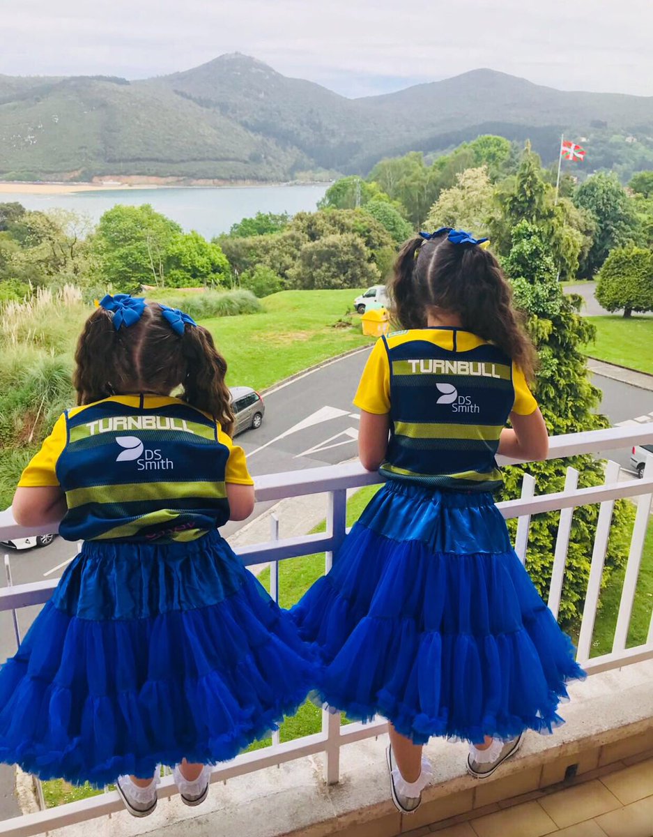BambinosBoutiq's tweet photo. Good luck @cardiff_blues tonight, the Turnbull girls are rooting for you ππ» #bambinosboutiquewales #tutu #candybows @JoshTurn6ull https://t.co/R9q1Od48Xz