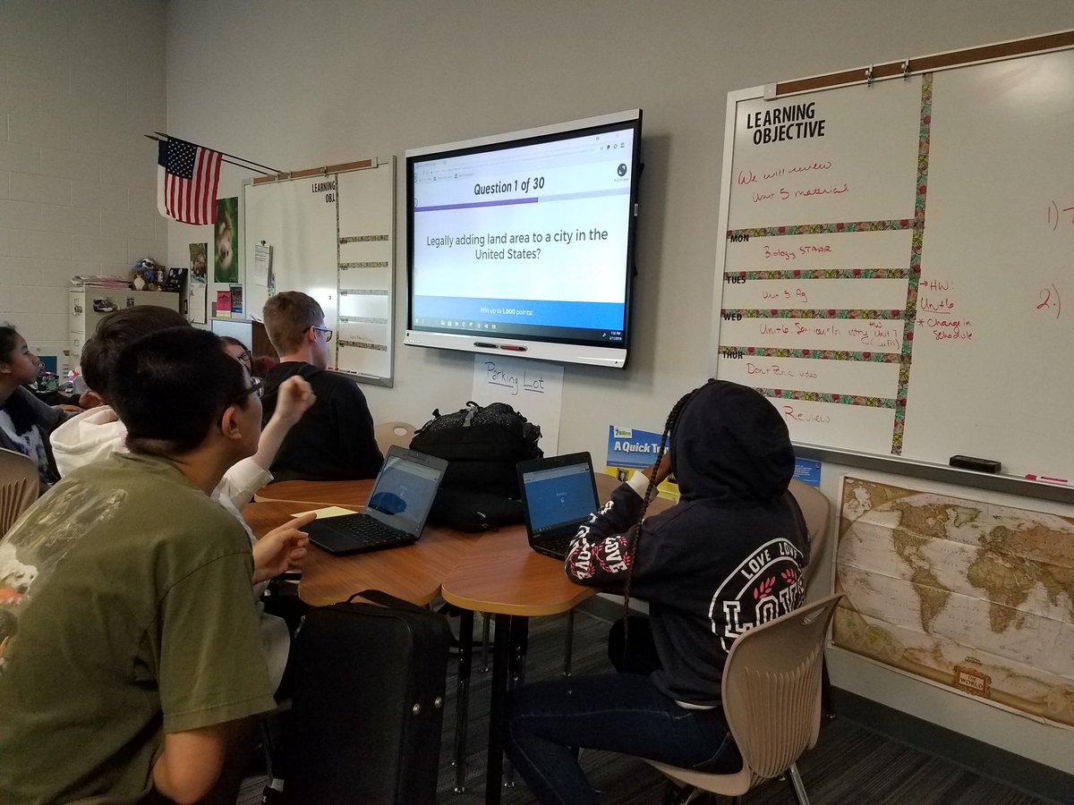 MsEmilyEElliott's tweet photo. Ss complete #reviewstations today in @AnkneyGeoPHS @PaetowHS #APHuG #7daystogo #APexamcountdown #studentcentered #activereview #kahoot #taboo #flyswatterslapdown https://t.co/B0JFqe3oLA