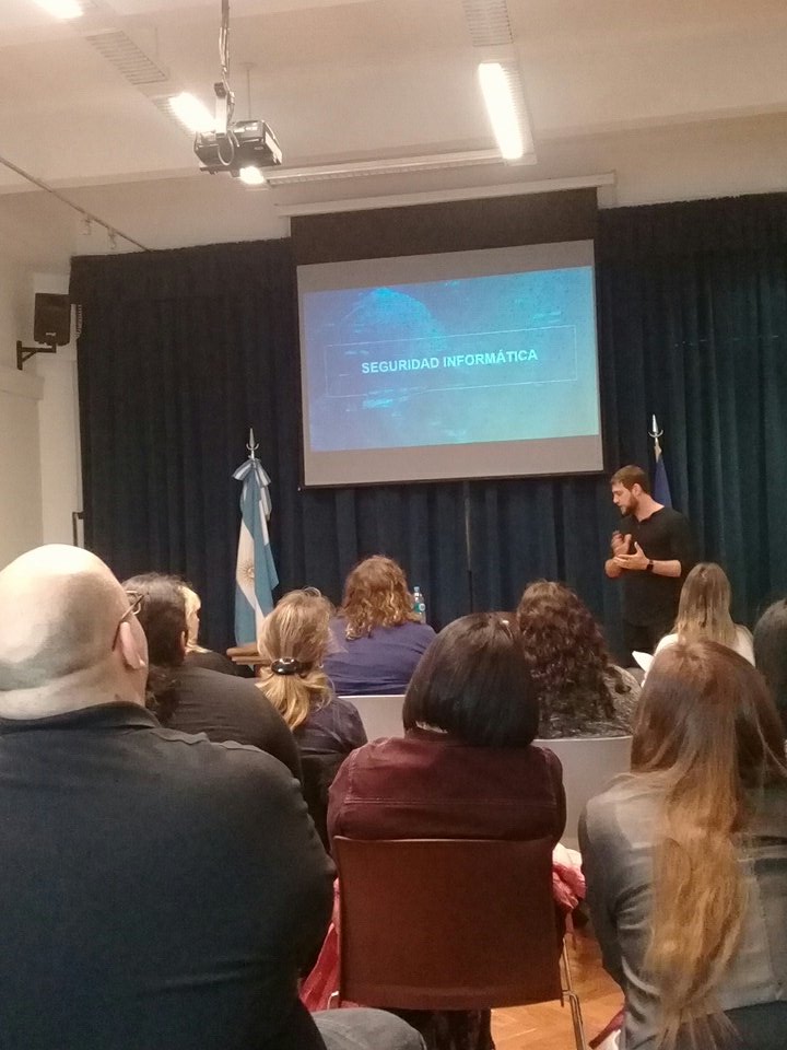 RomiPires tweet media