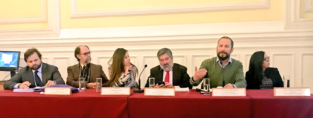 veglia_juan's tweet photo. Pablo Valenzuela @SJMChile en panel Desafíos #NuevaLeyMigraciones junto a @Dani_Cicardini Presidenta Comisión Gobierno Interior @CamaraDiputados y asesor migraciones José M. Hurtado @min_interior  Francisca Vargas @ddhh_udp José A. González @UCNorte Modera @extensionsenado https://t.co/JGPEJsa8YS