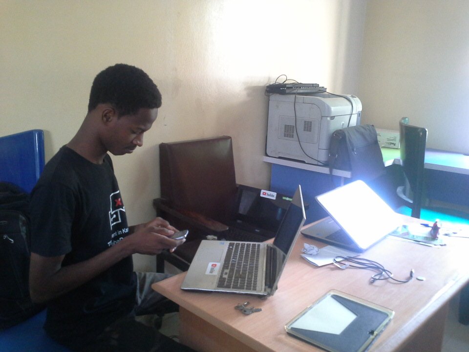 ibsulcut's tweet photo. This all about tomorrow event preparation #coii_18 #ddhub @digdevhub @geeksherif @fafutuka https://t.co/mHyHFdOL3N