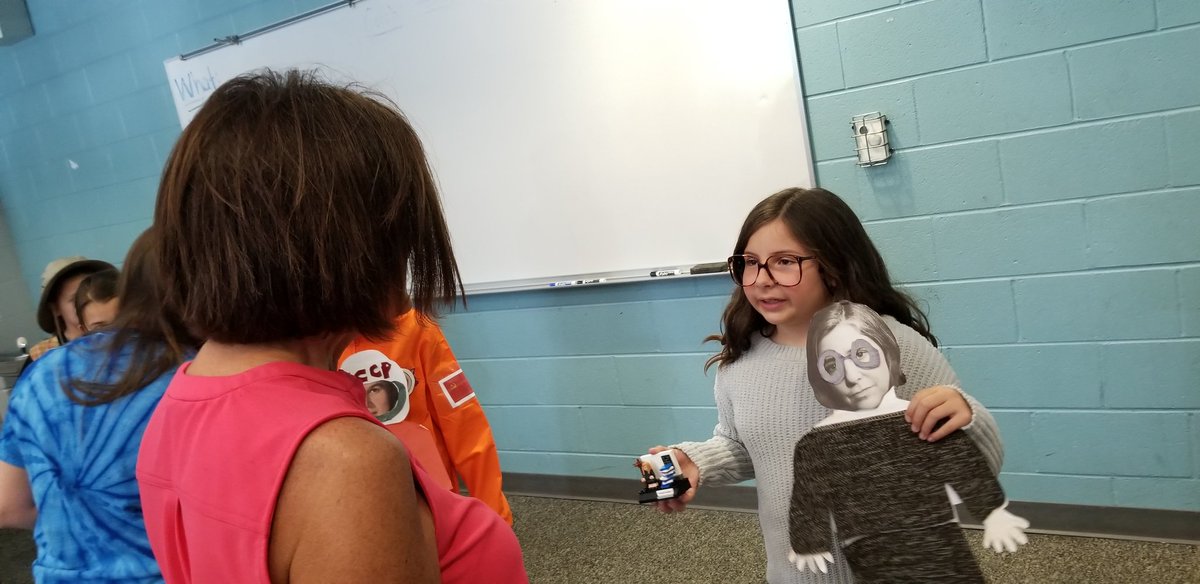davEDglenn's tweet image. Its wax museum day @CastleHayneES and I could not be prouder of my own little scientist choosing Margaret Hamilton. 
@marghamilton11 @NASA @trevortodd22 #NHCSchat #CHEShc #apollo #computerscience #girlsinSTEM