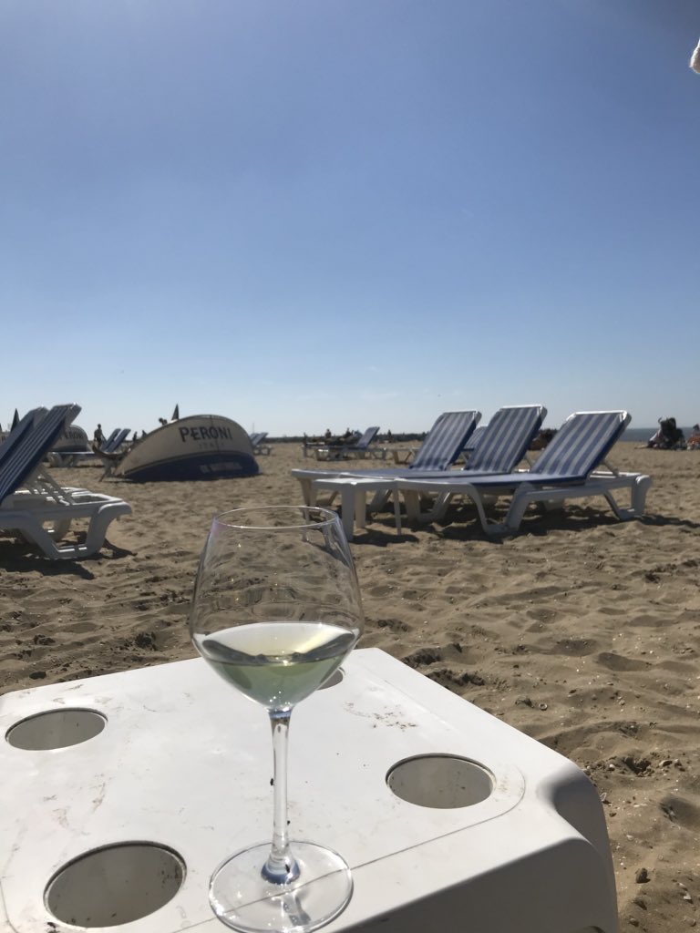 PiadeWijer's tweet image. Vers van de pers, nieuwe opdrachtgever laat net weten voor Hofstad Search gekozen te hebben vanwege onze strategische samenwerking met @looyint #synergie #partnership #mooieopdracht #cheerstotheweekend