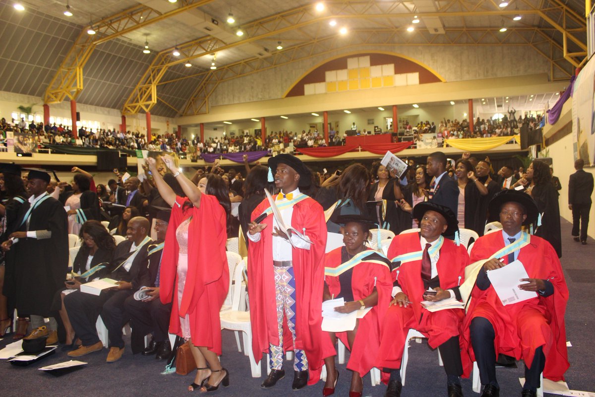 DUT_Tweets's tweet image. Proud DUT graduates on Day 5 of #DUTGRAD2018 @RadioDUT @DUTAlumni @JournalismIziko @ButiManamela