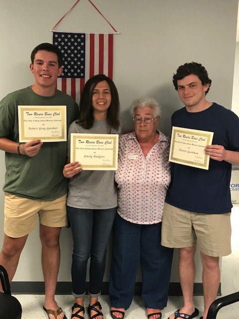 hchscounseling's tweet photo. Congratulations to the recipients of Two Rivers Bass Club, Paul Steele and Johnny Johnson Memorial Scholarship: Emily Hudgins, Hunter Goodman, and Gray Gardner. #hcsucceeds #scholarships @HCHSParisTN @henrycoschools https://t.co/H0aALESMuZ