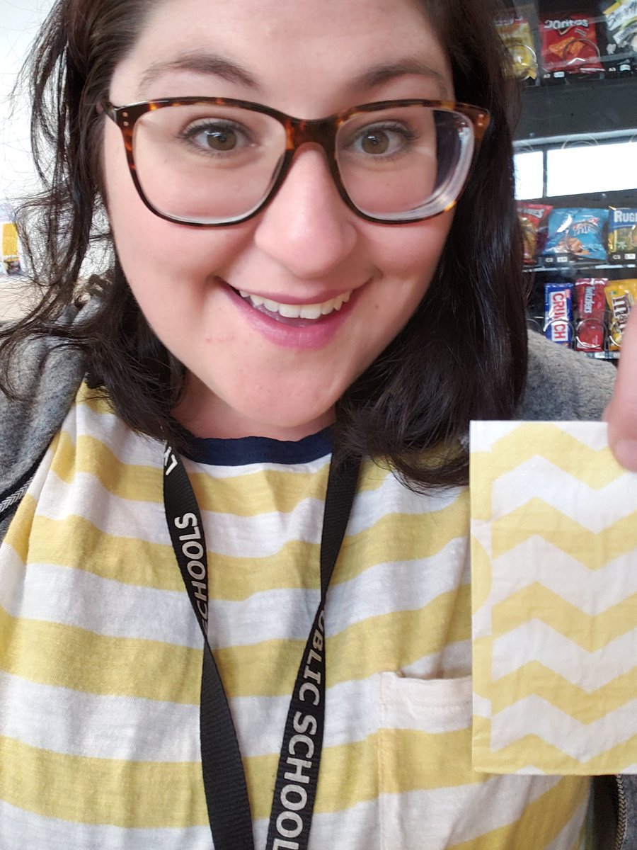 MrsTerrysELA's tweet photo. When  they appreciate you so much at school they match the napkins to your ourfit!!! #appreciatethis #breedms #TeacherAppreciationWeek https://t.co/M0ldCPvbuP