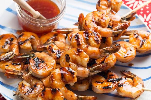 The perfect dish when you're craving a good ol’ fashioned “#shrimp on the barbie." 🍤 #foodie #recipes porterandcharlesrecipes.ca