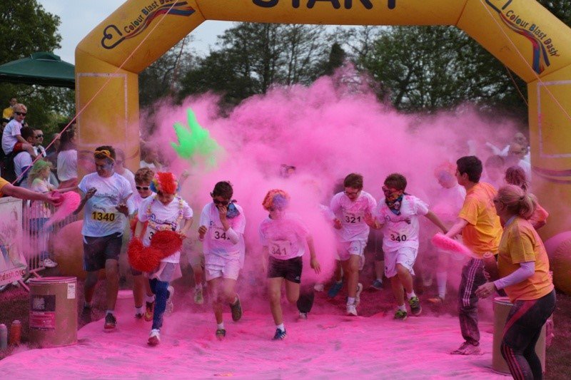DerbyGrammar's tweet photo. See you on Sunday at #DarleyPark for the #ColourBlastDash. The weather looks good, we're looking forward to getting colourful! https://t.co/Ck8zLVfJuR
