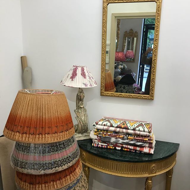 anazenic's tweet photo. Ana Zenic Design stack of #lampshades and #ikats on @Englishgeorgian #console table and @English Georgian #mirror in our Chelsea showroom. #interiordesign #antiques #vintage textiles #interiors #vogueliving #fabrics #lampshades https://t.co/FzKejWy5bU https://t.co/8cL4OvCTDE