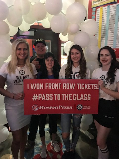 BostonPizzaWPG's tweet photo. Amanda Rapmand just won her #passtotheglass at Boston Pizza Polo Park! Amanda will be sitting front row, ice level at a playoffs home game! Come watch all Winnipeg Jets games at BP for your chance to win! Boston Pizza is the Official Playoff Headquarters of the @NHLJets https://t.co/ToNxuFEURV
