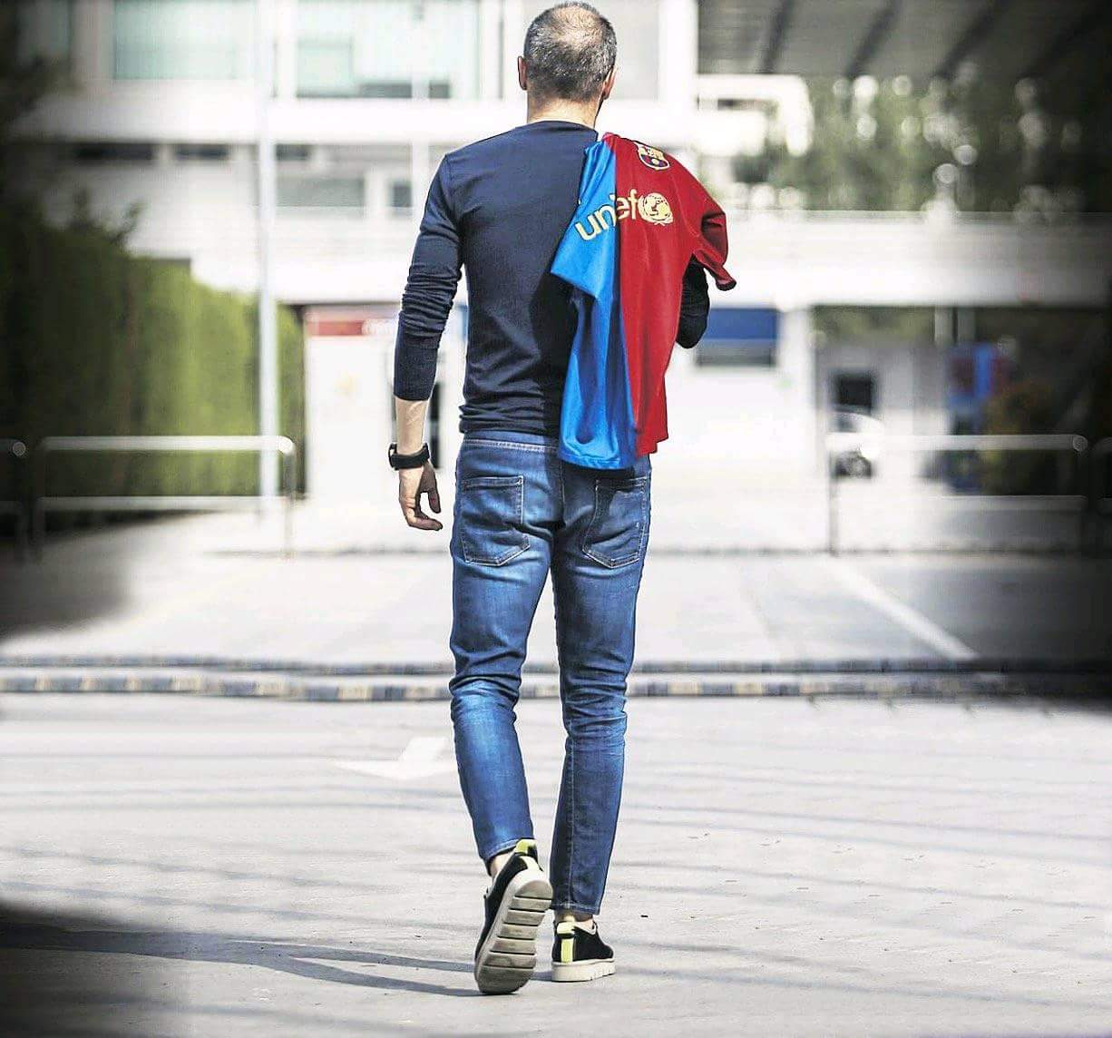 Happy Birthday  to the greatest of all time Don Andrés Iniesta Lujàn.    