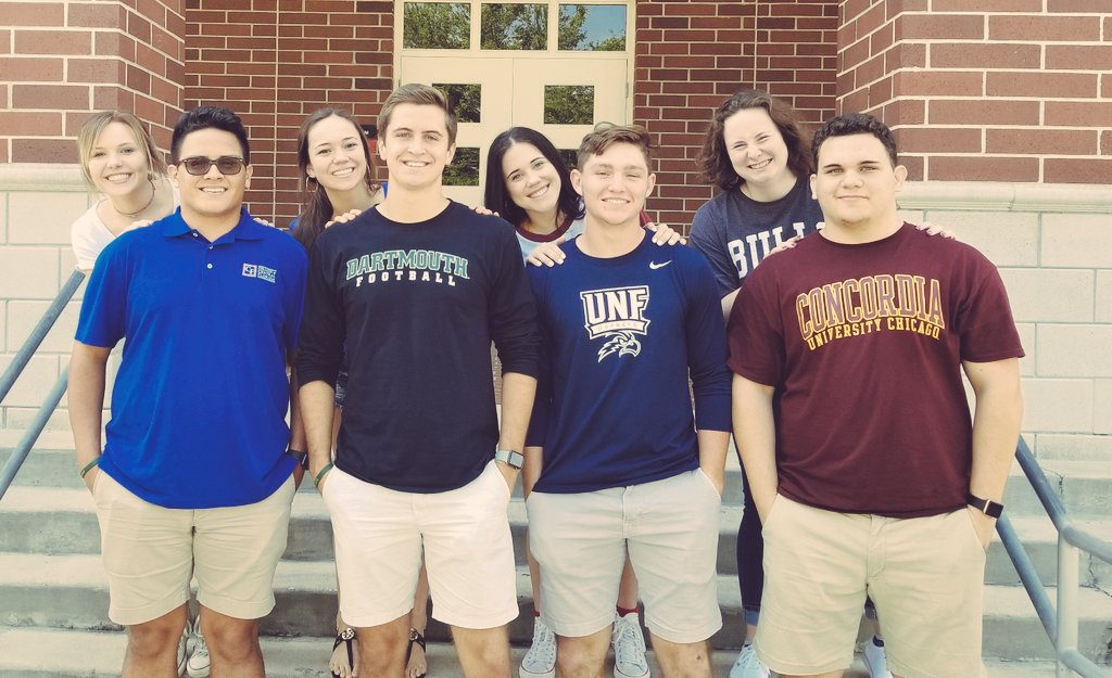 mama_crawf's tweet photo. Goodbye to one of the BEST groups of kids I could have ever asked for!!! Thank you for your hard work all year long and go chase your dreams!  #WeAreForest @Foresthigh_SGA @FHS_WildcatLife https://t.co/rVoAs6ufXf
