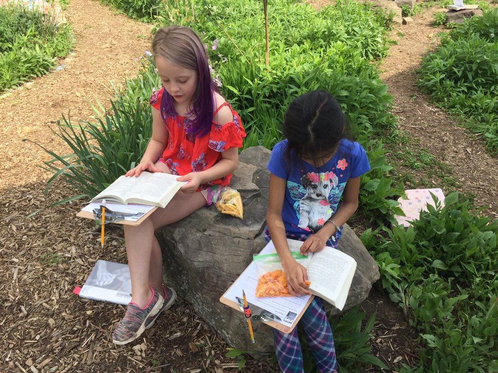 ErikaHerman14's tweet photo. A beautiful day to read in the courtyard! @JenMLynch @bolander_maria @c1shaw @HESCourtyard @Hillcrest_BCPS https://t.co/9VhbbdkSC8