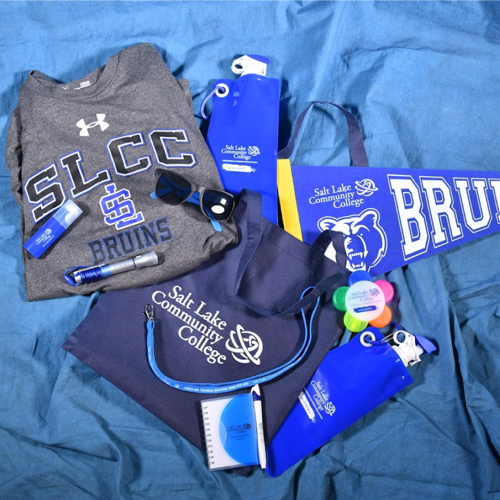 USHECounselor's tweet photo. And don’t forget - today is the final day that Utah high school seniors can comment why they are choosing Salt Lake Community College for a chance to win some sweet SLCC gear! #WhySLCC https://t.co/HtOY2MnwtA