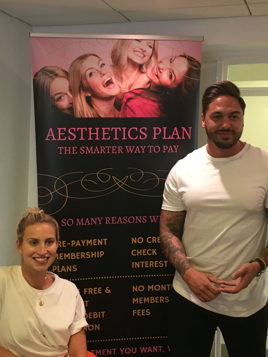 aesthetics_plan's tweet photo. We had a fantastic evening at @HuttonVillage's #FacialAesthetics Red Carpet Launch night with @Mario_Falcone and @fernemccann from @OnlyWayIsEssex as surprise #celebrity guests on Wednesday evening! Thanks for letting us be a part @HuttonVillage https://t.co/3TJaKjalim