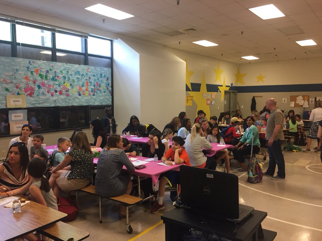 Thank you to the <a href="/TQStarPTA/">AshburtonPTA</a> for two wonderful days of Moms &amp; Muffins! It was a great event and such a nice way to kickoff Mother’s Day! A-L day pictured here. #tqtweet