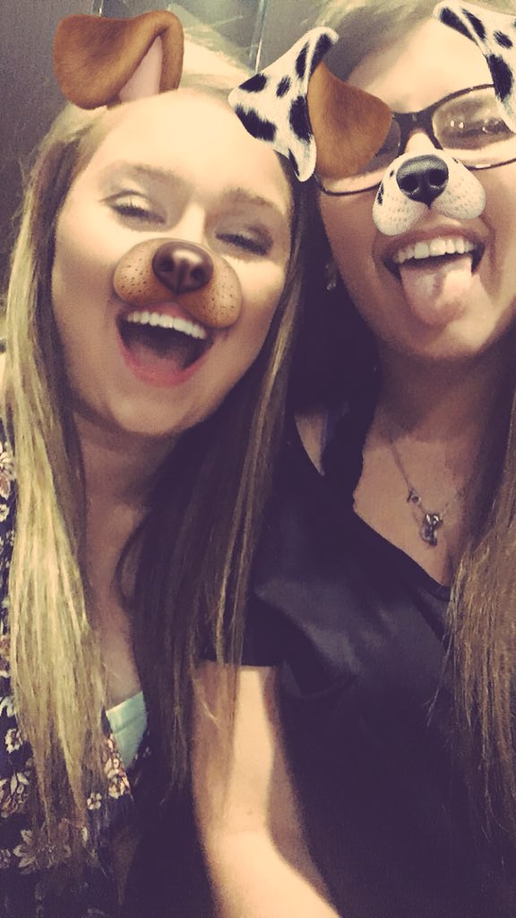 Chelsea_Smith22's tweet photo. It’s someone’s Jordan Year 2️⃣3️⃣💜🎀💕🍾 #HBD #LetsGetLittyTonight #Throwbackz https://t.co/EYRtlq96iS