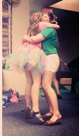 Chelsea_Smith22's tweet photo. It’s someone’s Jordan Year 2️⃣3️⃣💜🎀💕🍾 #HBD #LetsGetLittyTonight #Throwbackz https://t.co/EYRtlq96iS