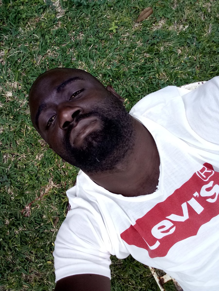 FredrickKaila's tweet photo. just looking up... https://t.co/6cfKb2LrWh