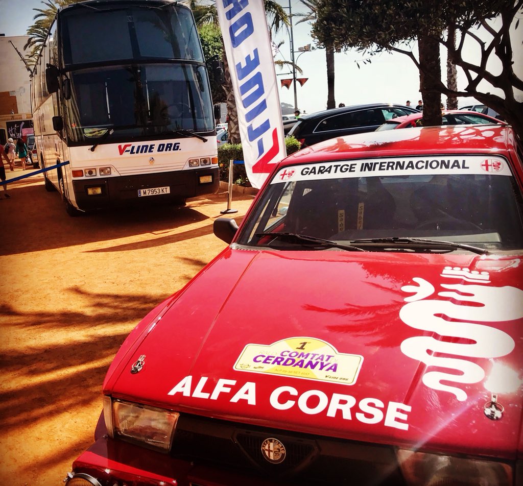 CerdanyaR's tweet photo. Encantats de ser amb @VLineOrg al @lloretturisme #LloretFormulaWeekend https://t.co/wRIX4RZ87a