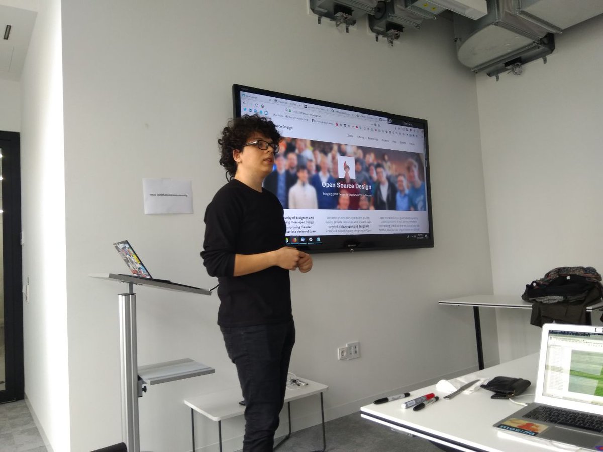 uradotdesign's tweet photo. our @elioqoshi talking about @opensrcdesign @identihub at #mozsprint Thanks @ameellio for joining us at @MozillaBerlin https://t.co/M2s3czVJJv
