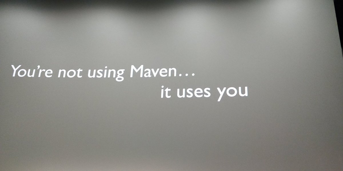 asolntsev's tweet photo. Венкат говорит правильные вещи на #geecon #Geecon2018 https://t.co/9sjKvBO8bK