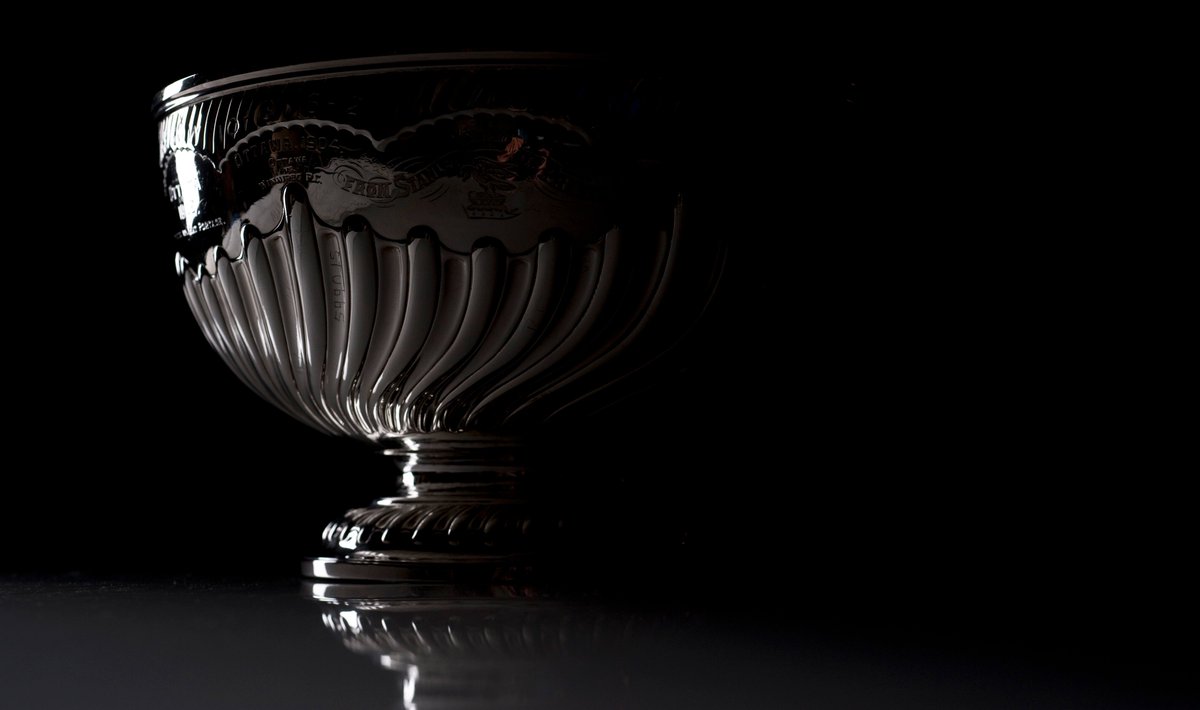 ANNOUNCEMENT! May 15, 2018 will mark the 125th Anniversary of the 1st time the #StanleyCup was presented! To celebrate, we’re taking the Original Stanley Cup, the one Lord Stanley purchased, OUT OF THE VAULT for ONE DAY ONLY. Join us for this special photo op from 10-4:30pm #HHOF